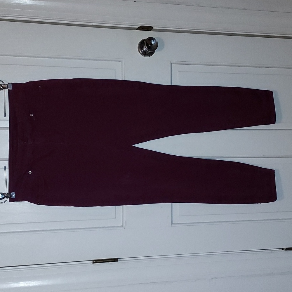 Maurices Jeans Women's Size Medium Burgundy